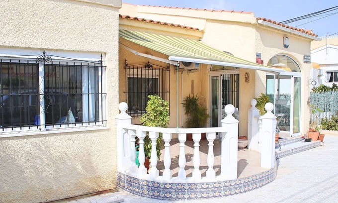 San Fulgencio Villa | Luxury Detached Villa Near Ameniti with Private Terrace, Wi-Fi and Air Conditioning