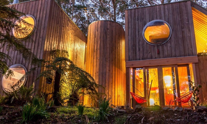 Benwerrin Cabin | LUXURY ECO ACCOMMODATION WITHIN THE OTWAY NATIONAL PARK, GREAT OCEAN ROAD LORNE