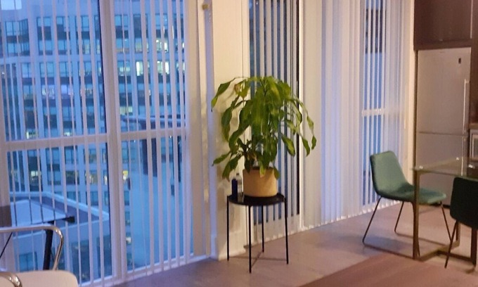Toronto Entertainment District Condo | Luxury Entire Condo in Downtown