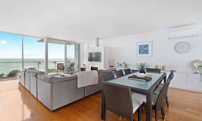 Hayborough House | Luxury Esplanade Beach House - 2A Olivers Pde, Hayborough