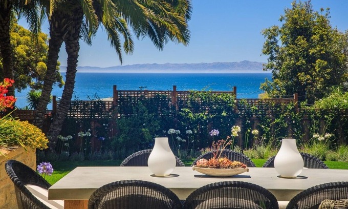 West Mesa Villa | Luxury Estate on the Santa Barbara Bluffs