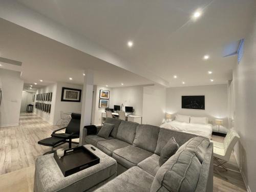 Glen Abbey House | Luxury Executive Studio