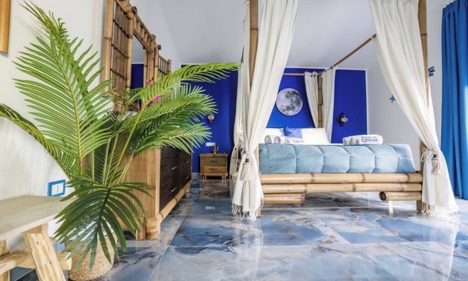 Palmi Bed & Breakfast | Luxury Family Suite Ursa Minor