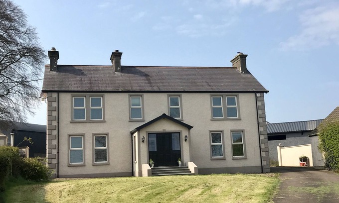 Lisnagunogue Other | Luxury farmhouse sleeps up to 10 adults very spacious, comfortable beds