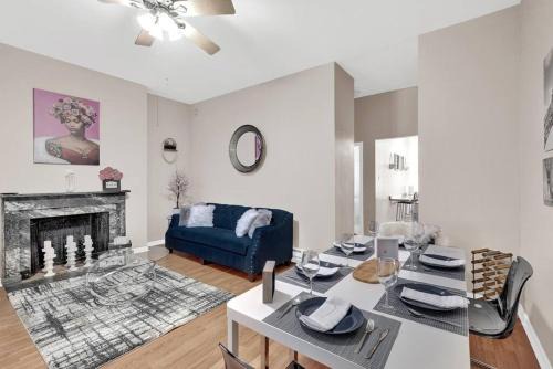 Gayborhood Apartment | Luxury Flat In Center City