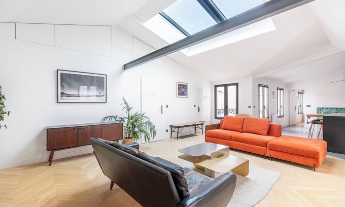 10th Arrondissement Apartment | Luxury Flat With AC "La Verrière du Paradis "