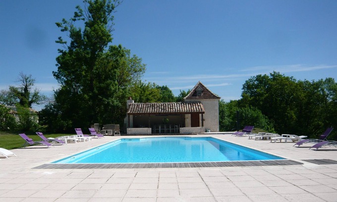 Boisse Cottage | Luxury gite for adult couples, peaceful, open views, large swimming pool