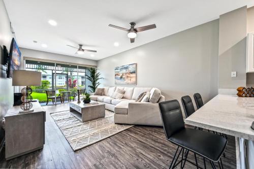 Naples House | Luxury Golf Condo With Resort Pool and Amenities