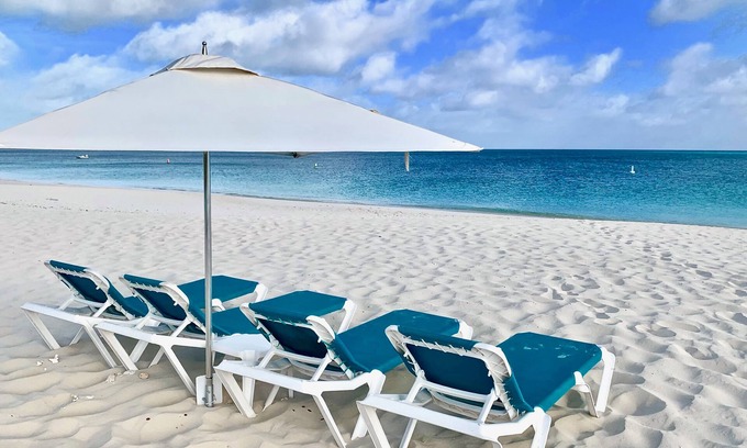 Grace Bay Condo | Luxury Grace Bay Beachfront - Perfection