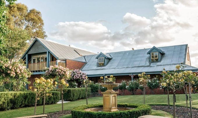 Macedon Cabin | Luxury Group Accommodation in the Macedon Ranges
