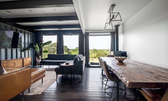 Fredericksburg House | Luxury Hill Country Container Home - Near Alamo Springs Cafe