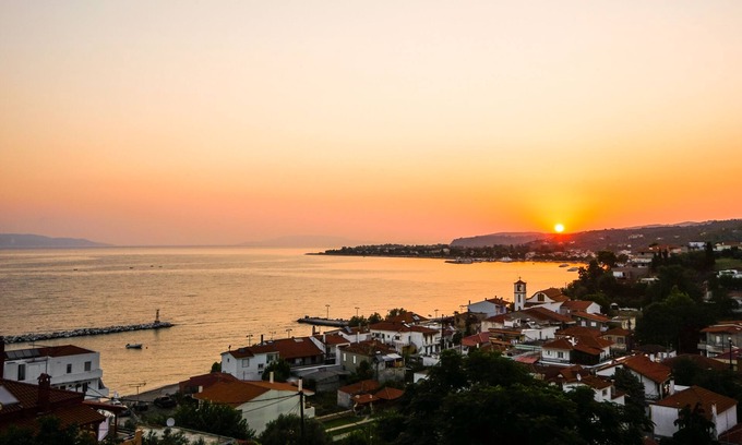 Skidra Villa | Luxury Hilltop Villa 200m from the Beach