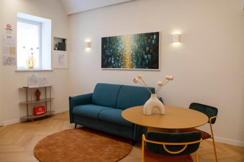 Quartiere Coppede Apartment | Luxury Home Coppedè