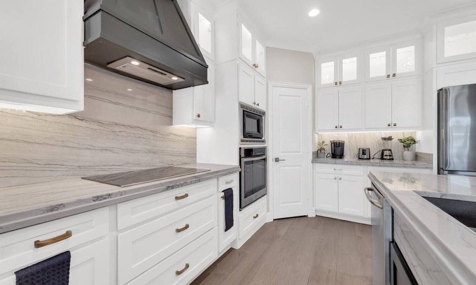 Royse City House | Luxury home features and exceptional amenities, with great privacy.