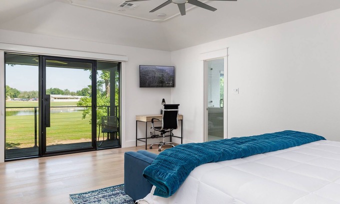Salado House | Luxury Home on Golf Course