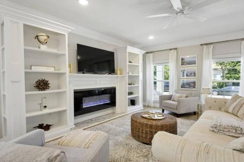 Gulfport House | Luxury home walkable to the beach