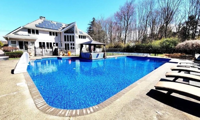 Pomona House | Luxury Home + XL Pool near NYC/Harriman State Park