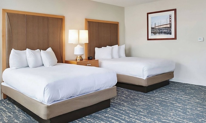 Berkeley Hotel | Luxury Hotel in Berkeley Marina! 3 Convenient Units, Pets Allowed, Bike Rental!