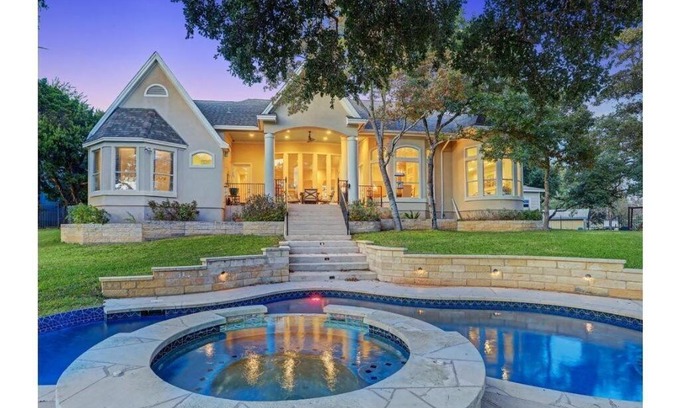Leander House | Luxury Lake House w/Heated Pool & Multiple Spas