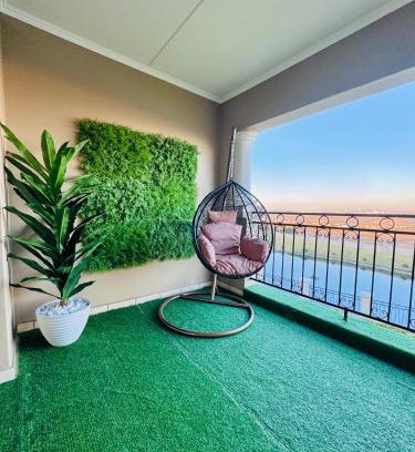 Greater Johannesburg Metropolitan Area Apartment | Luxury Lakeview Stay With Workspace