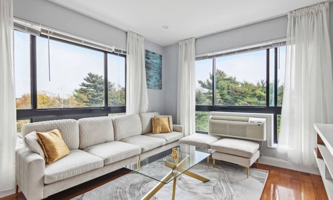 Southeast Yonkers Apartment | Luxury Living NYC! Gym+FreeParking+GameRoom+Deck!