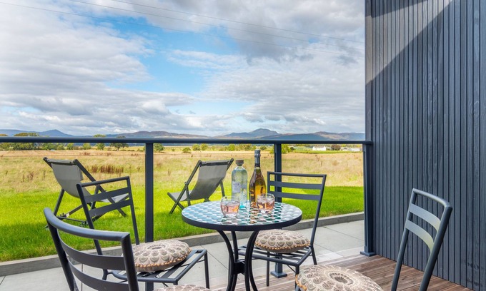 Buchlyvie Apartment | Luxury Lodge with deck, hot tub, mountain views