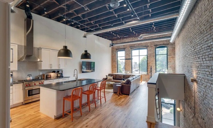 Fayetteville Apartment | Luxury Loft DWTN | Whiskey Trail + River + Lake