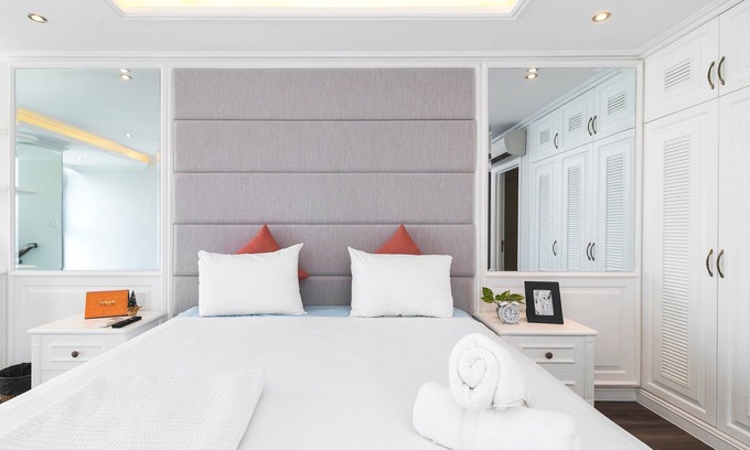 Nguyen Thai Binh Apartment | Luxury loft penthouse @ Ben Thanh Tower