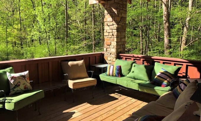 Blacksburg House | Luxury Mill Creek Cabin in Blacksburg