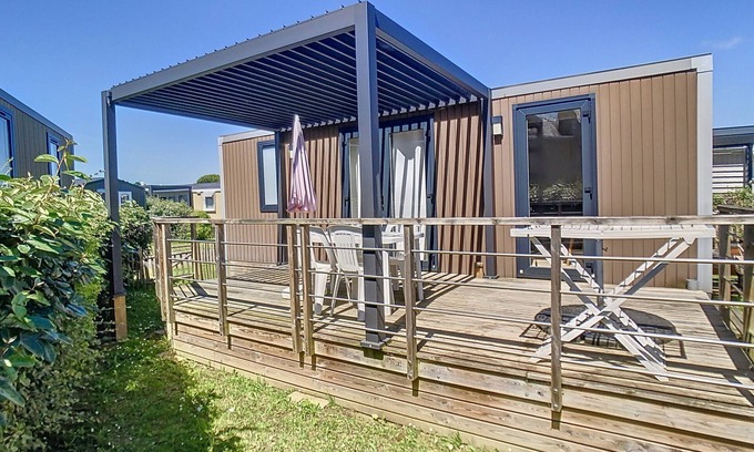 Jullouville-les-Pins House | Luxury Mobile Home for 4, 200m from Beach, Pool, Fitness, Market Nearby