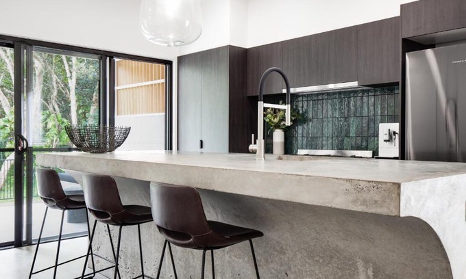 Yaroomba House | Luxury Modern 4 BR Pet Friendly Family Beach Home