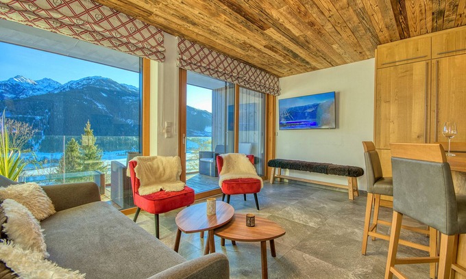 Hollersbach im Pinzgau Apartment | LUXURY modern alpine-style apartment with private SAUNA and AWESOME VIEWS!