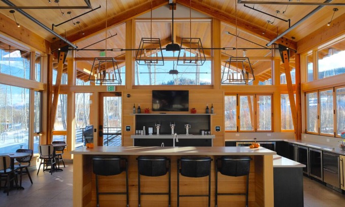 Silverthorne House | Luxury Mountain Retreat - pool+hot tubs