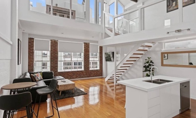 Bendigo Apartment | Luxury New York style Penthouse in the heart of Cosmopolitan Bendigo