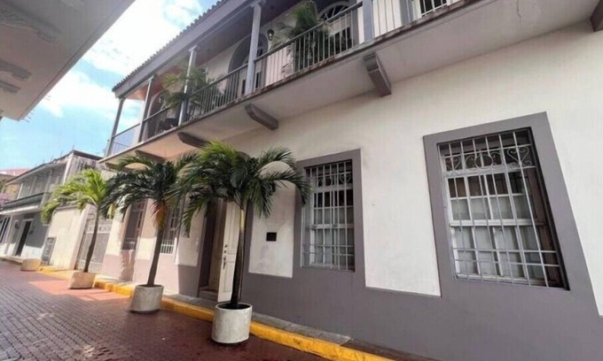 El Cangrejo Apartment | Luxury Oasis in the Old Town of Panama