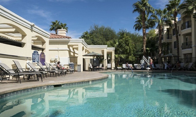 Las Vegas Resort | Luxury one bedroom and one bathroom unit with full amenities