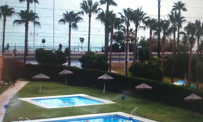 Torrequebrada Apartment | LUXURY PENTHOUSE 3 BEDROOMS AND 2 BATHS NEAR THE BEACH