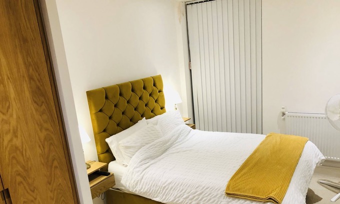 Canning Town South Apartment | Luxury Penthouse Duplex