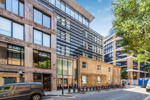 South Bank Apartment | Luxury Penthouse Overlooking the Thames