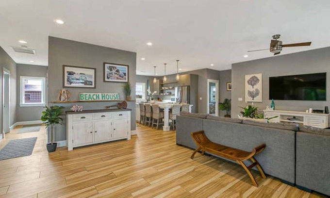 Poipu House | Luxury Poipu Beach House Sleeps 8 with Central AC