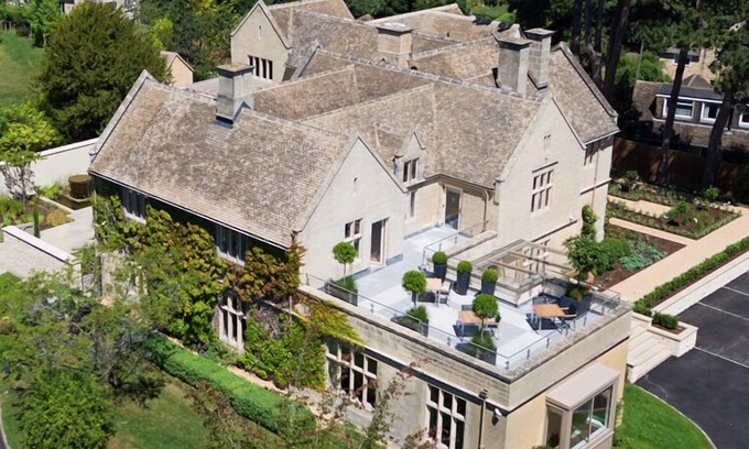 Winchcombe Cabin | Luxury Private Hotel Home, Sleeping 24 Guests