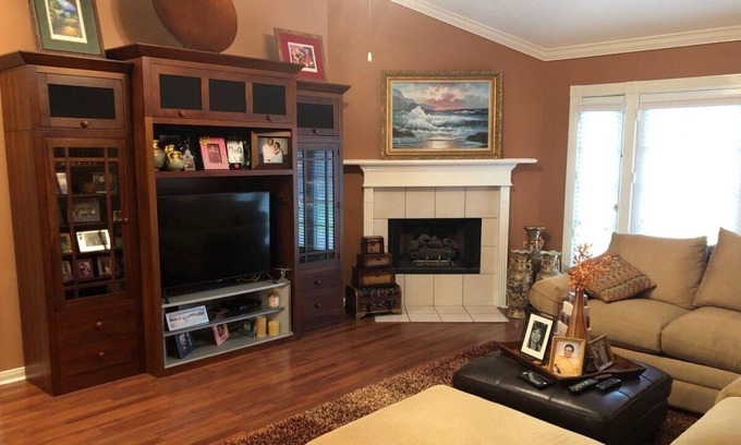 Pearland House | Luxury private suite