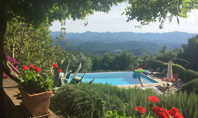 Arlia Villa | Luxury rental villa with infinity pool and panoramic views