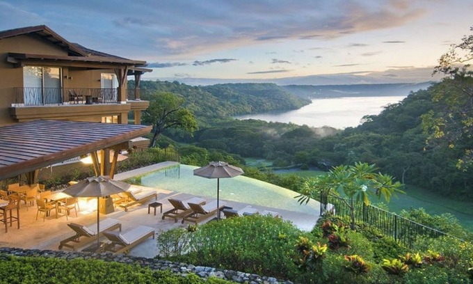 Papagayo Peninsula Condo | Luxury Retreat with Oceanfront Views in Peninsula Papagayo - Golf Cart Included!
