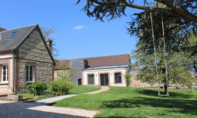 L'Aigle Apartment | Luxury Retreat with Indoor Pool, Sauna, and Sports Facilities in Scenic French Countryside