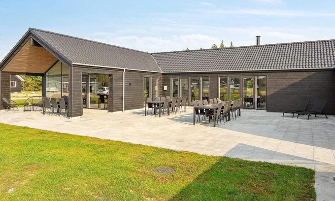 Houstrup House | Luxury Retreat with Pool - By Traum Ferienwohnungen