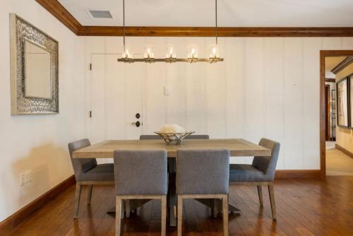 Vail House | Luxury Ritz Carlton Condo with Views