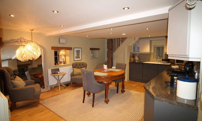 Aislaby Cottage | Luxury Romantic Cottage for two