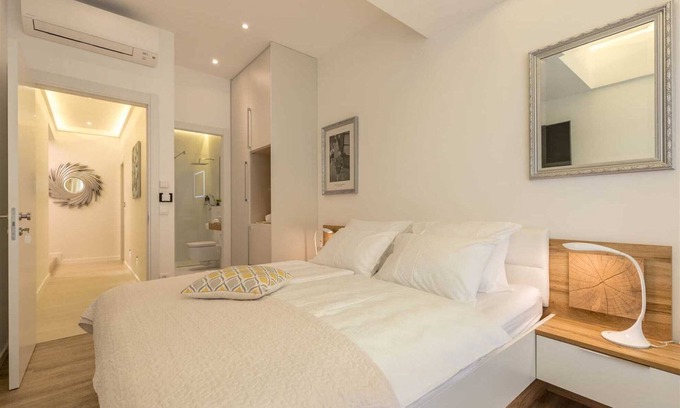 Bacvice Apartment | Luxury Room Jasmine in Split