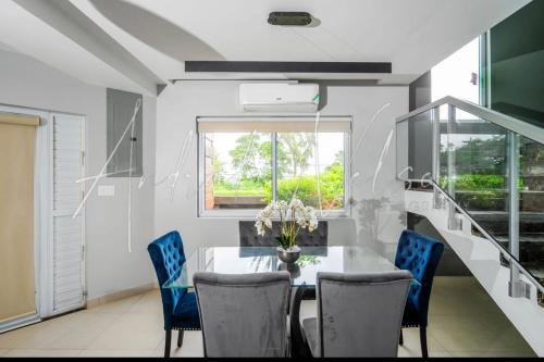 Reading House | Luxury Sea View - Montego Bay Villa - Gated